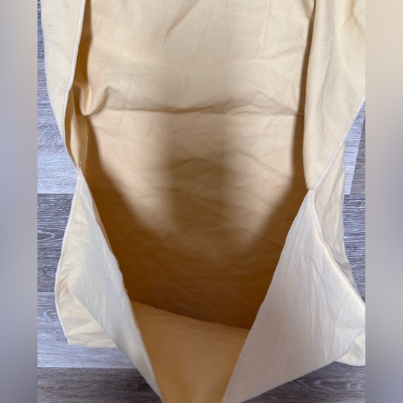 Louis Vuitton large dust bag - Picture 3 of 3